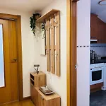 Apartman Atico Con Terrazas, Garaje Y Ascensor En El Casco Antiguo Huesca