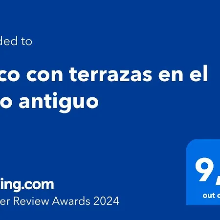 Atico Con Terrazas, Garaje Y Ascensor En El Casco Antiguo * הואסקה