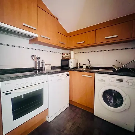 Atico Con Terrazas, Garaje Y Ascensor En El Casco Antiguo Appartement Huesca
