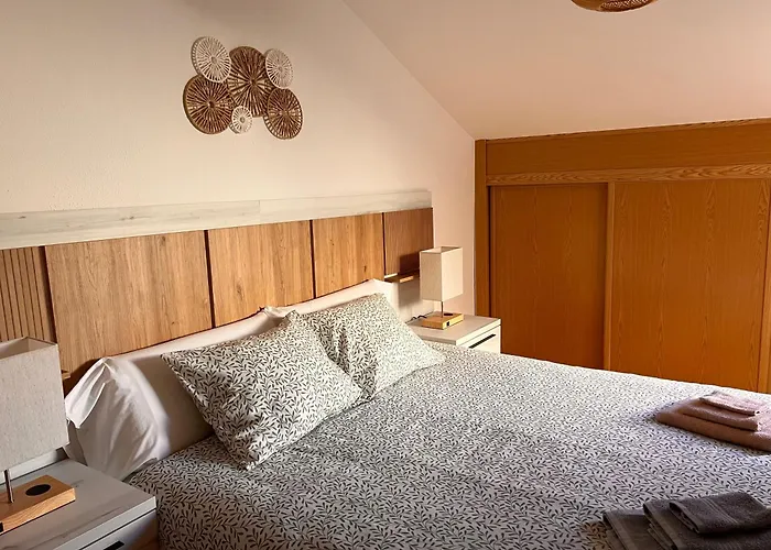 Atico Con Terrazas, Garaje Y Ascensor En El Casco Antiguo *